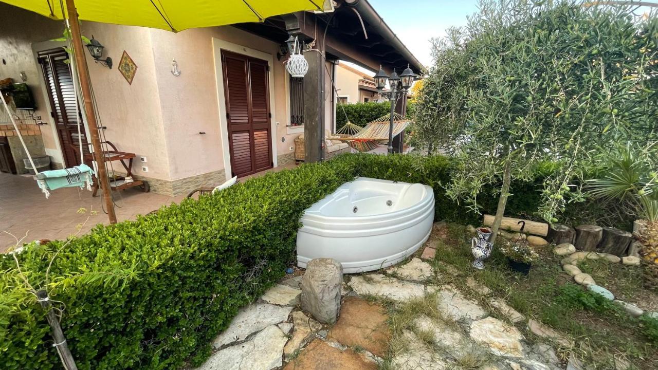 Mare Azzurro Villa Campofelice Di Roccella Exterior foto